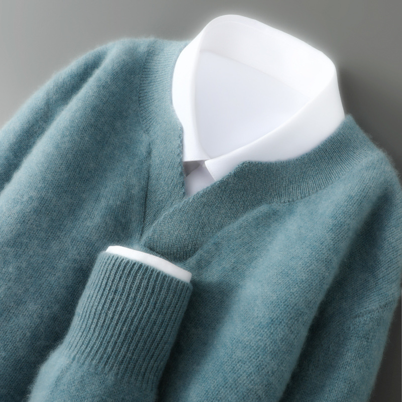 Men's V-Neck Wool Sweater Loose Pullover - Image 4