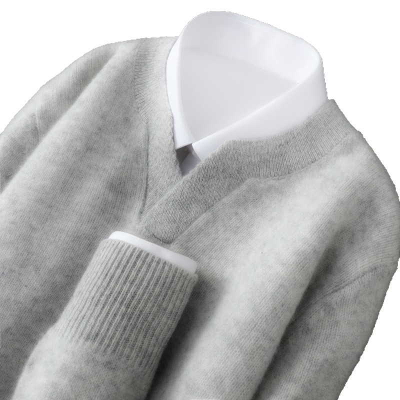 Men's V-Neck Wool Sweater Loose Pullover - Image 5